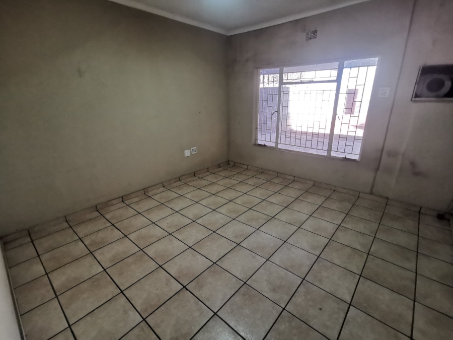 To Let commercial Property for Rent in Klerksdorp Industrial North West